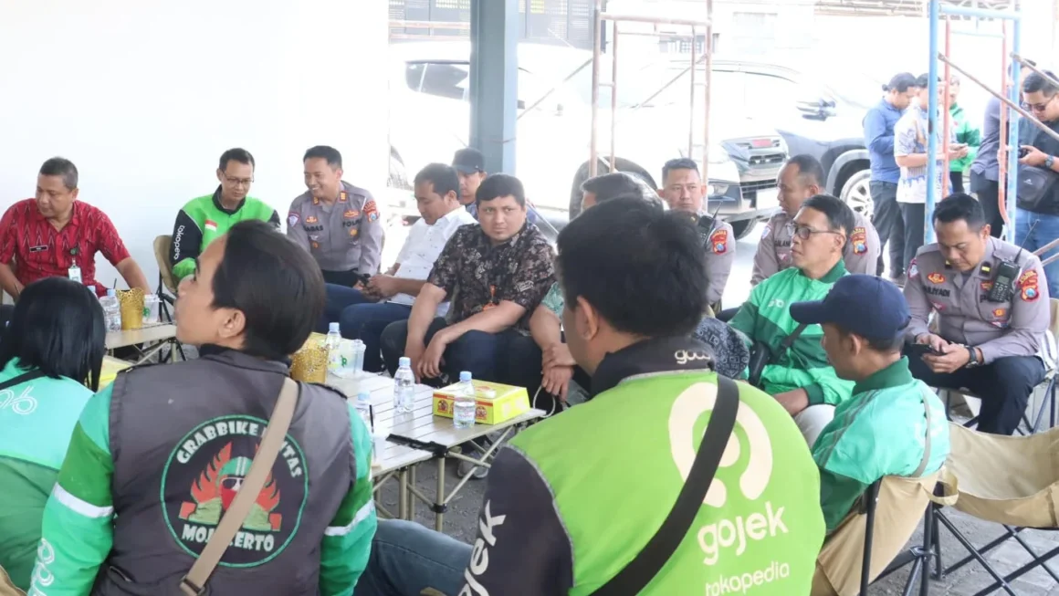Polisi Bersama Masyarakat : Polres Mojokerto Fasilitasi Shelter Istirahat Gratis untuk Pengemudi Online